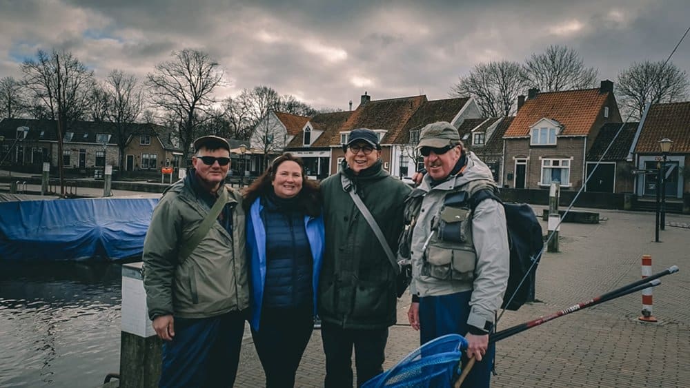 Glenda gidst en geeft instructie in Ierland op de rivier Blackwater en gaat de wereld rond om reizen te organiseren, cursussen te geven en interessante mensen te ontmoeten op prachtige plaatsen om onderweg inhoud te verzamelen voor de ‘Fish-Live-Learn with Glenda Powell’ online nieuwsbrief.