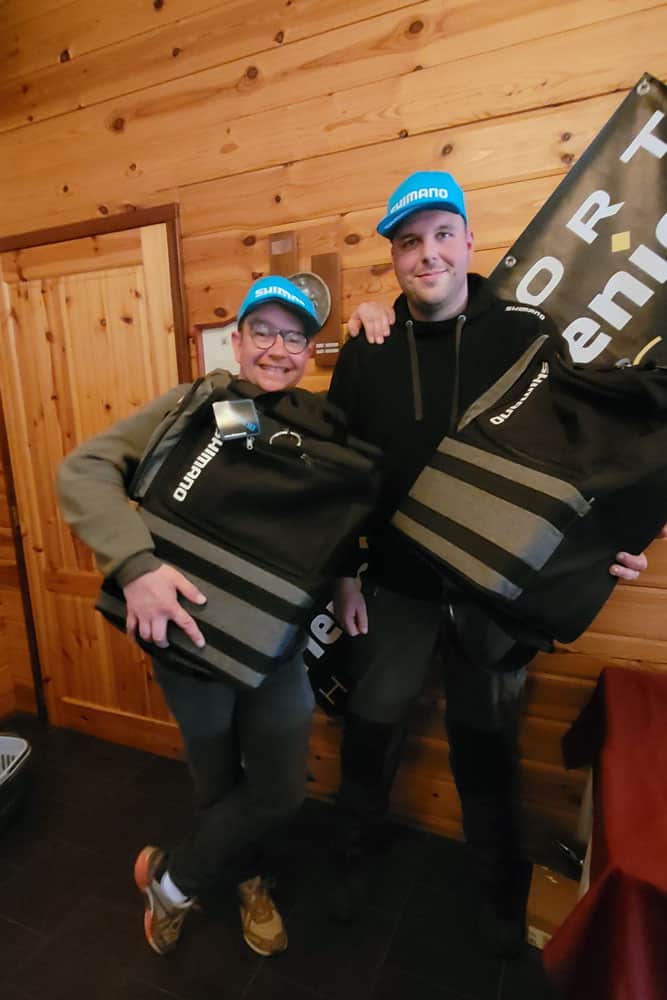 Team Goudvis: Lars Leusink en Michael Willems konden deze dag drie snoeken, twee snoekbaarzen en een baars vangen en wonnen de wedstrijd met een totale lengte van 343 cm.