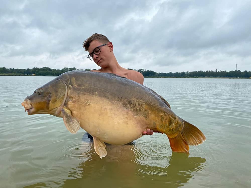 Fishing Adventure in Enschede is het grootste en meest spectaculaire betaalwater van Nederland.