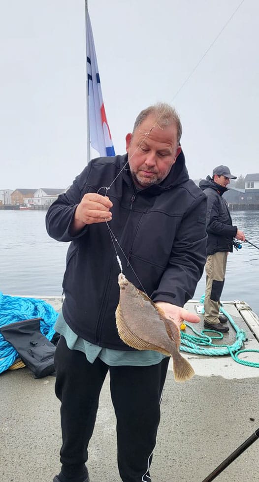 Morgen is wederom een bootloze dag want met windkracht zeven hebben we buiten helaas niets te zoeken. Uiteraard hebben we voor morgen ook weer wat leuks verzonnen, maar dat laten we even voor het volgende verslag...