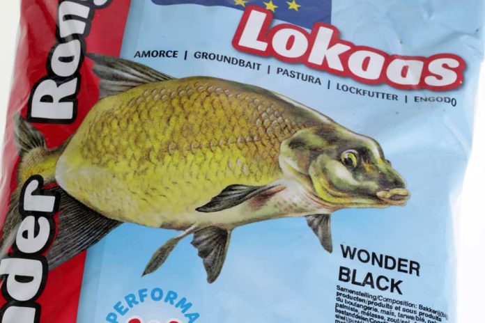 Het Champion Feed Wonder Black uit het assortiment van groothandel JV Baits is een allround lokaas dat zich zowel in diep als ondiep, langzaam stromend en snel stromend water thuis voelt.