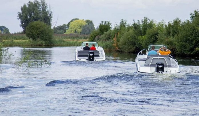 Als trotse bezitter van een boot en liefhebber van recreëren op het water, is het belangrijk om op de hoogte te zijn van de vaarregels in Nederland.