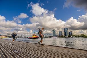 Met het verbieden van een van de meest populaire hobby’s van de Amsterdammers én bezoekers van Amsterdam, draagt de PvdD bij aan de polarisatie van de Amsterdamse bevolking.